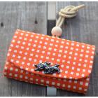 煙草入れ　久保田　一分角通　朱　前金具・狛犬